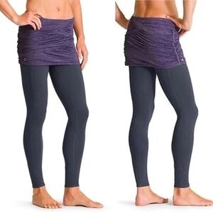 ATHLETA Yin-Yang 2 In 1 Tight In Fling Grey/Nightshade Purple